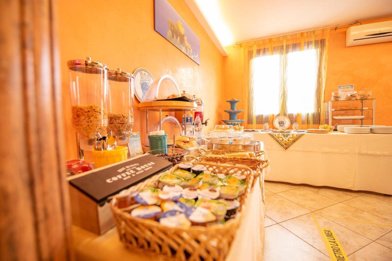 Hotel Altamarea San Vito Lo Capo Exteriör bild